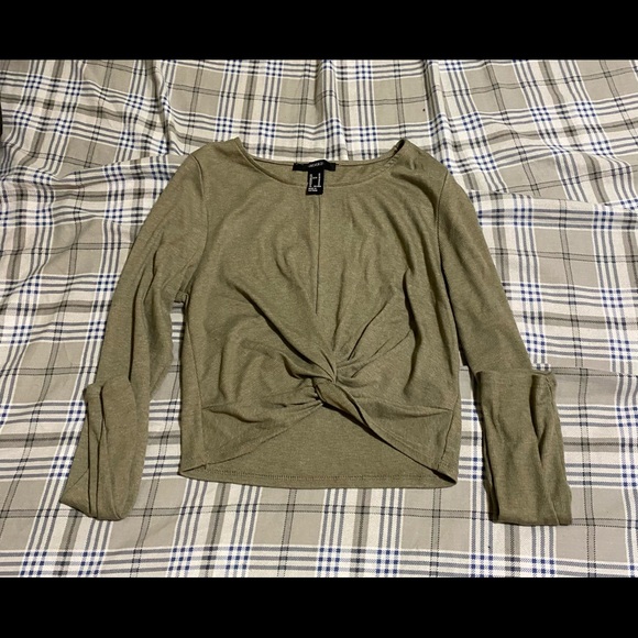 Size m to xl Clothes - Picture 10 of 16